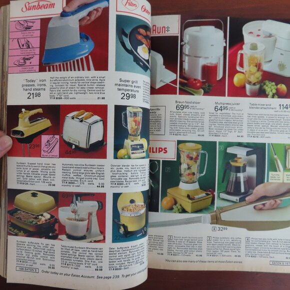 Eaton's of Canada Christmas 1974 Catalog - Picture 15 of 16